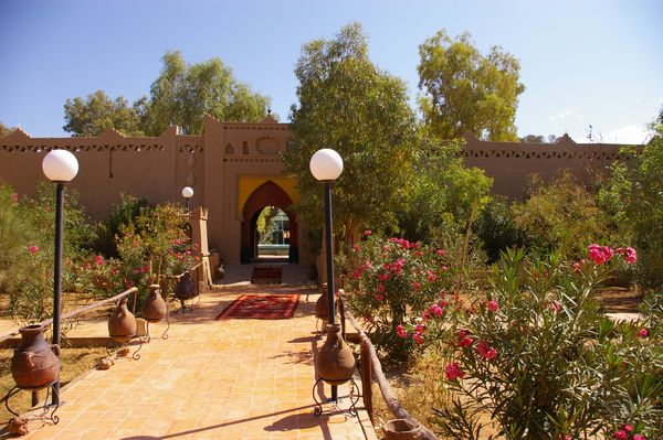 モロッコ　個人旅行　現地ツアー　ホテル